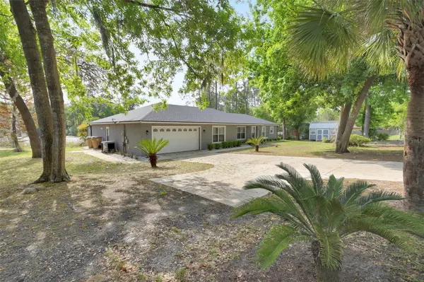 43746 SUNSET DR, Paisley, FL 32767