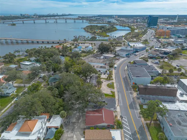 555 BALLOUGH RD, Daytona Beach, FL 32114
