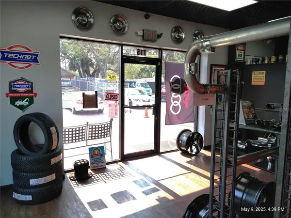 715 WEST WATERS AVE, Tampa, FL 33604