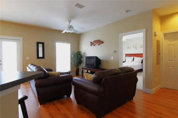 221 3RD AVE E #F-102, Horseshoe Beach, FL 32648