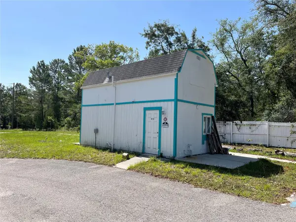 18132 COMMERCIAL WAY, Weeki Wachee, FL 34614