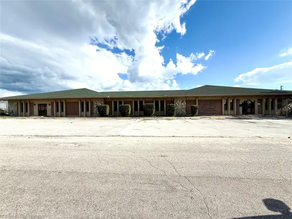 6736 COMMERCE AVE, Port Richey, FL 34668