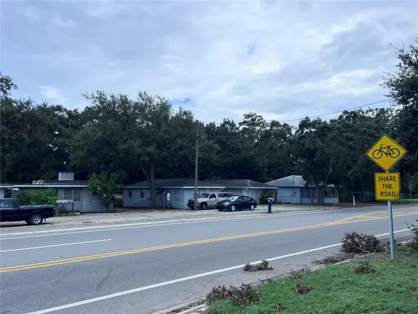 1302 SUNSET PT RD, Clearwater, FL 33755