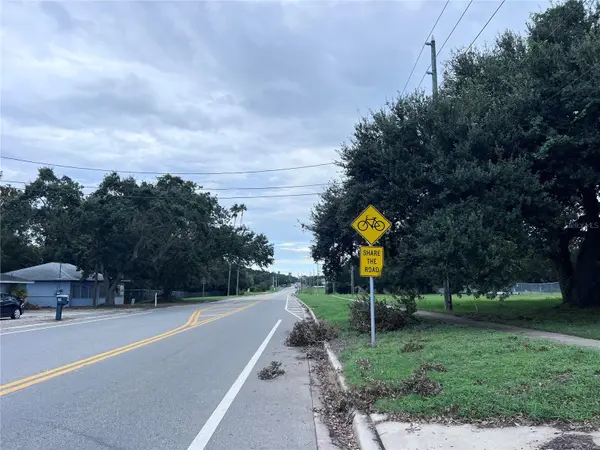 1302 SUNSET PT RD, Clearwater, FL 33755