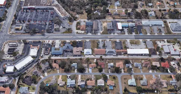 11001 SPRING HILL DR, Spring Hill, FL 34608