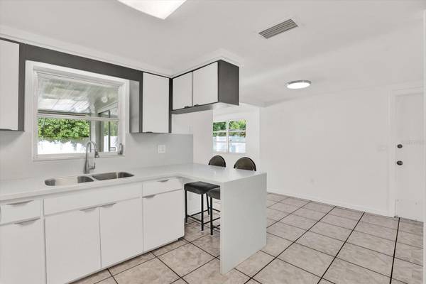 6701 PARKSIDE DR, New Port Richey, FL 34653