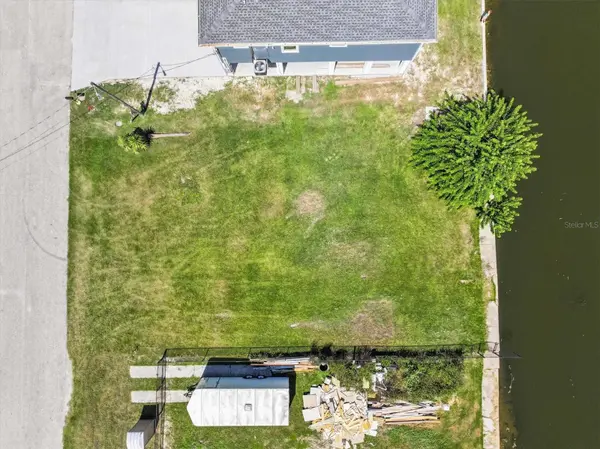 6262 ISLAND DR, Spring Hill, FL 34607