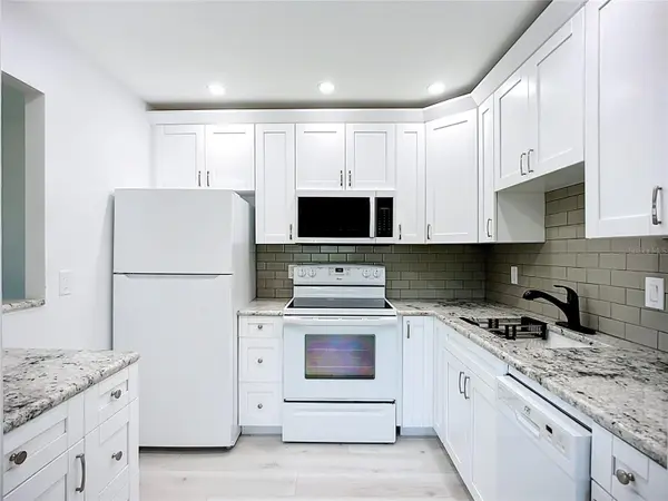 1811 BEDFORD LN #166, Sun City Center, FL 33573