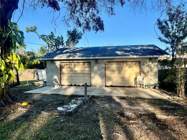W SPRUCE ST, Tarpon Springs, FL 34689