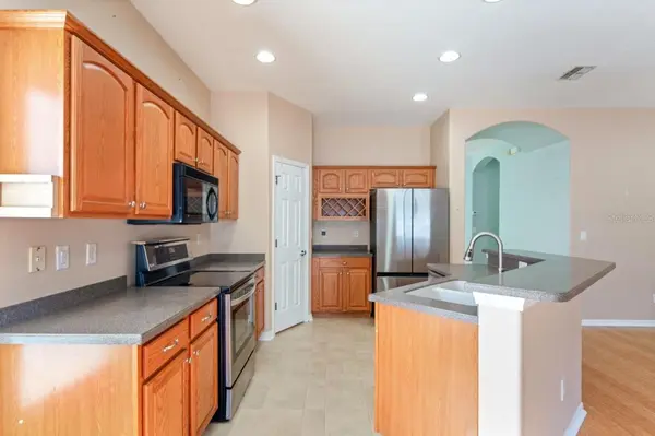 9314 CREEDMOOR LN, New Port Richey, FL 34654