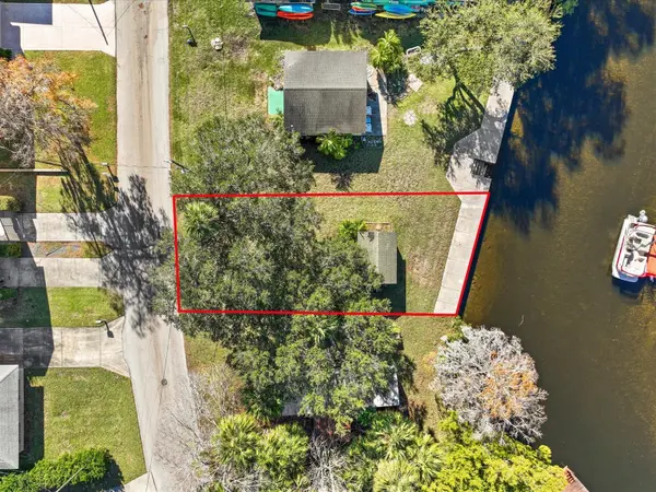 7259 TROPICAL DR, Weeki Wachee, FL 34607