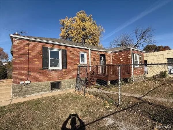 6203 Dardanella AVE, Normandy, MO 63121