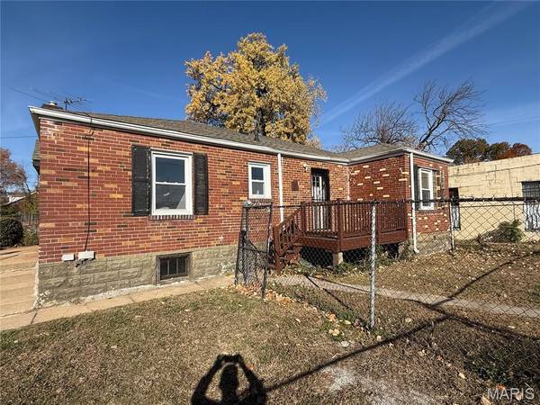 6203 Dardanella AVE, Normandy, MO 63121