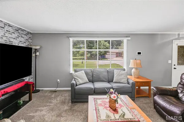 219 Patterson PL, Alton, IL 62002