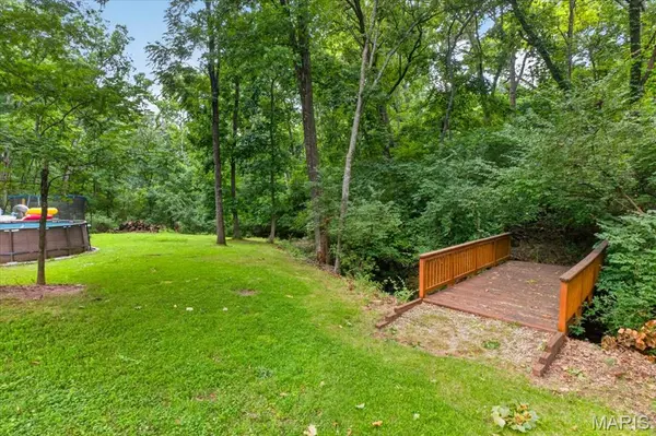 37 Kennerly Manor DR, St Louis, MO 63128