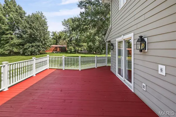 14 Algonquin DR, Millstadt, IL 62260