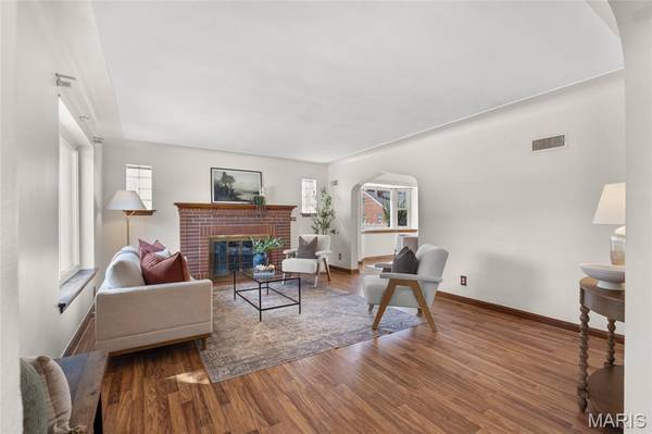 6347 Mardel AVE, St Louis, MO 63109