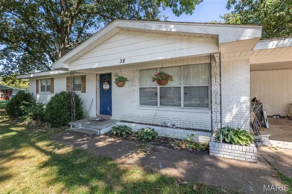 389 Kathy LN, Poplar Bluff, MO 63901