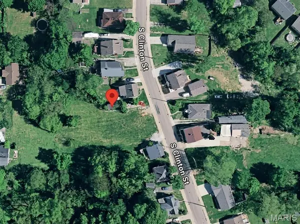423 S Clinton ST, Collinsville, IL 62234