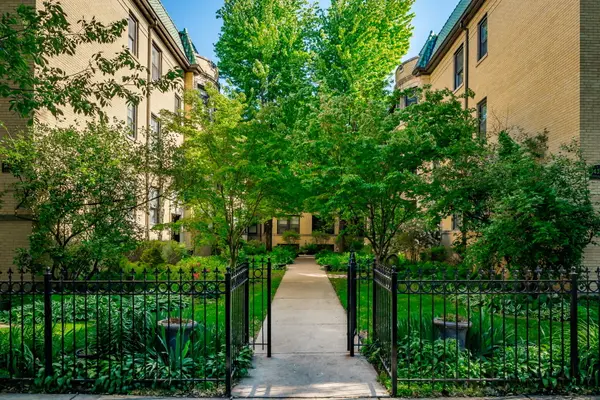 1425 W Summerdale AVE #3A, Chicago, IL 60640