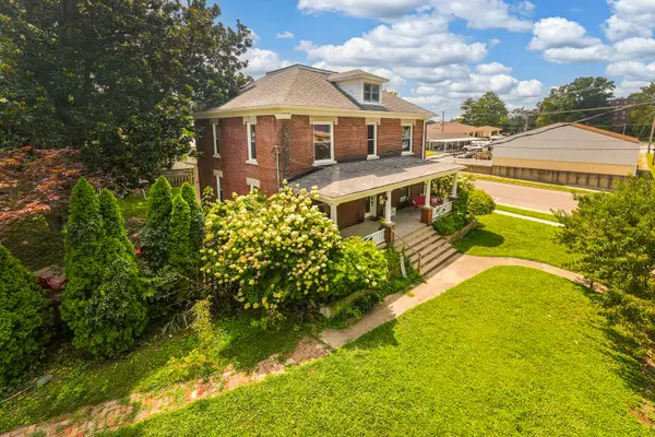 1015 Hanson ST, Murphysboro, IL 62966