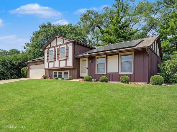 800 Marston AVE NE, Glen Ellyn, IL 60137