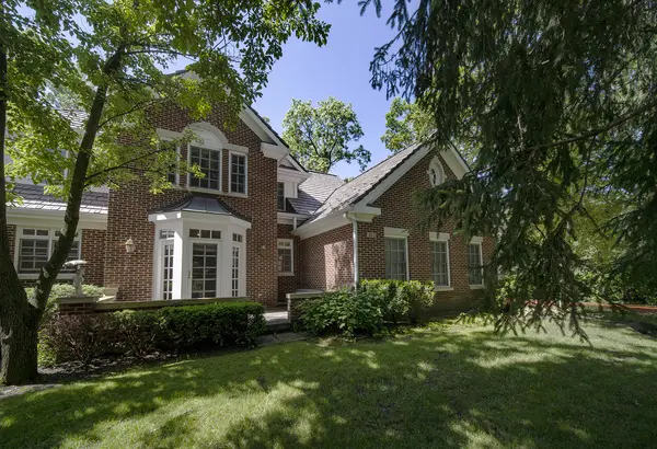 863 Gloucester XING, Lake Forest, IL 60045
