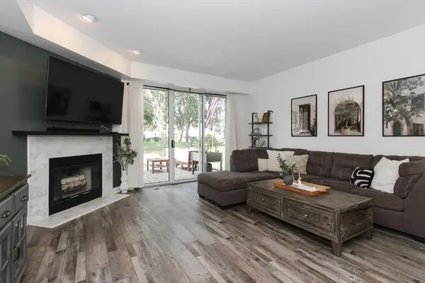 1335 Cranbrook CT, Schaumburg, IL 60193