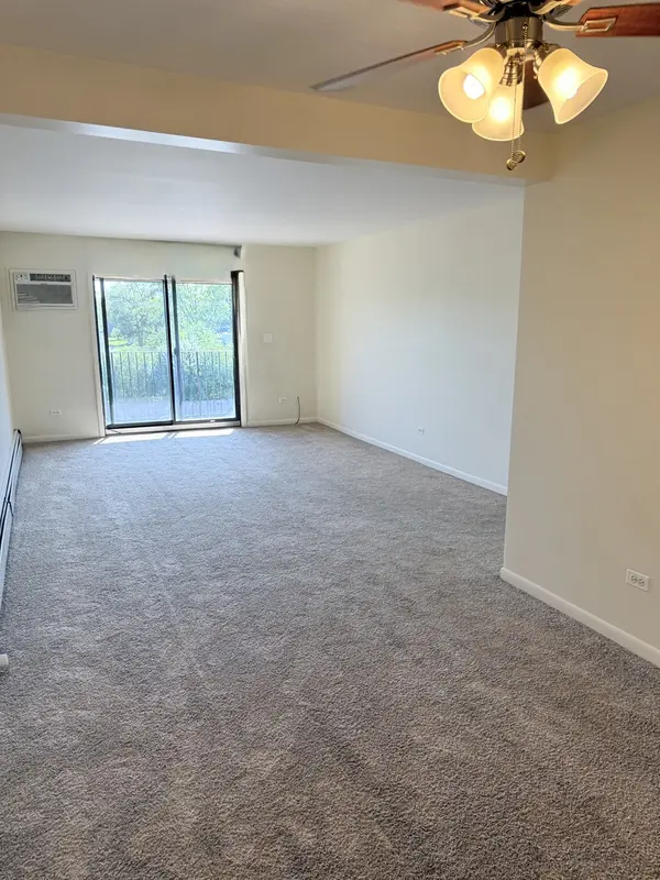 3527 E CENTRAL RD #301, Glenview, IL 60025