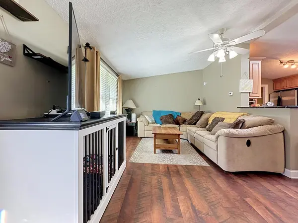 1810 Louise ST, Crystal Lake, IL 60014