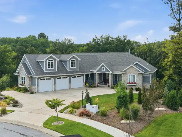 986 Sylvia LN, Crown Point, IN 46307