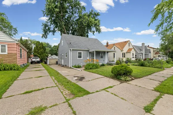 1125 Farrington ST, Saint Paul, MN 55117