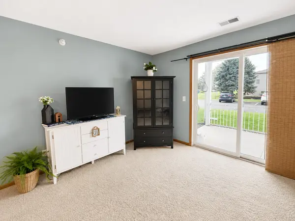 875 Bahls DR #107, Hastings, MN 55033