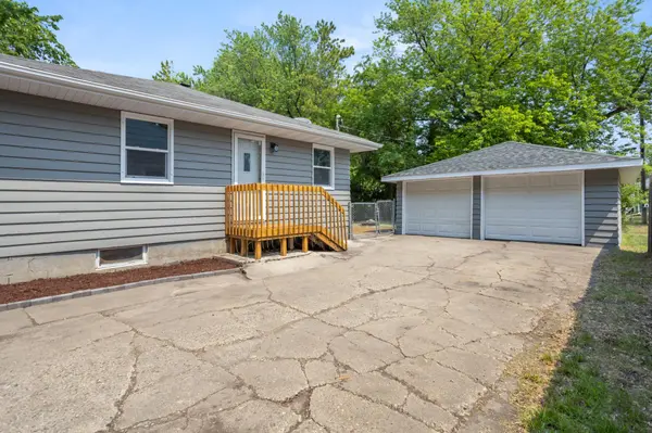 1124 10 1/2 ST N, Moorhead, MN 56560