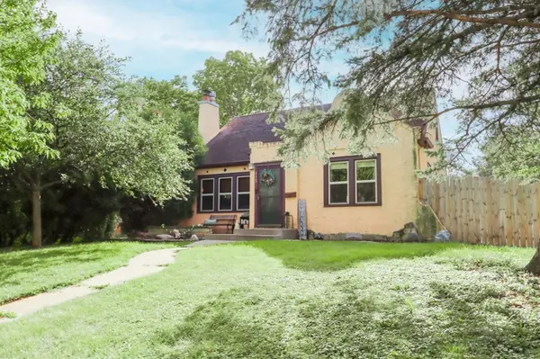115 Hinckley ST, Mankato, MN 56001
