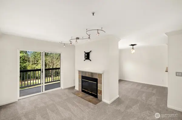33020 10th AVE SW #S303, Federal Way, WA 98023