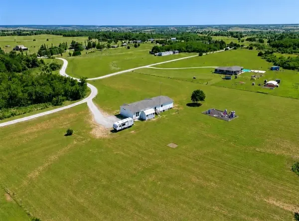 541 County Road 1428, Ninnekah, OK 73067