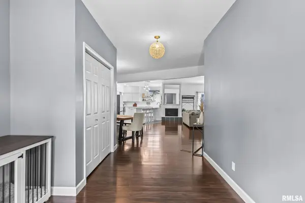 2001 CREIGHTON RD, Springfield, IL 62703