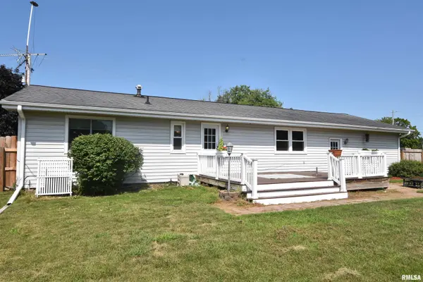801 S BROAD ST, Knoxville, IL 61448