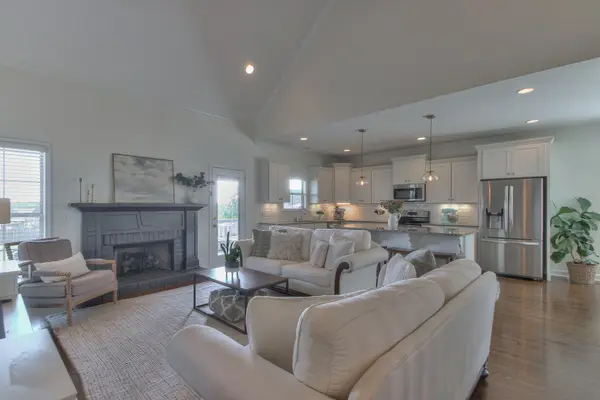 6032 Sanmar Drive, Spring Hill, TN 37174