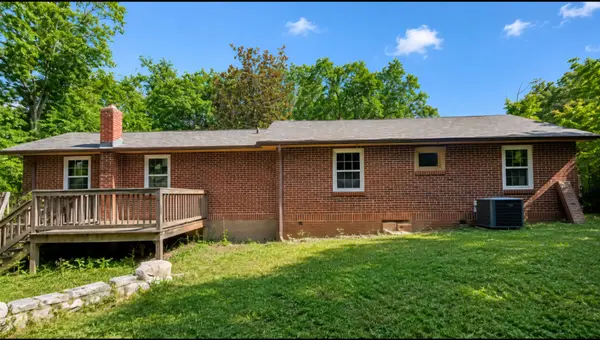 110 Cherry St, Centerville, TN 37033