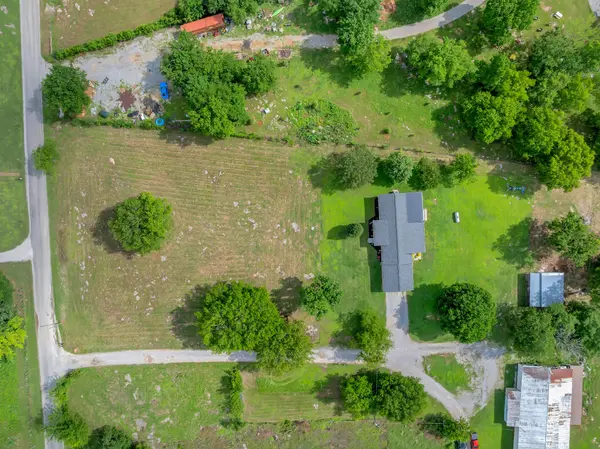 1936 Word Rd, Lewisburg, TN 37091