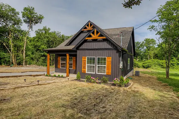 224 Hickory Ave, Lewisburg, TN 37091
