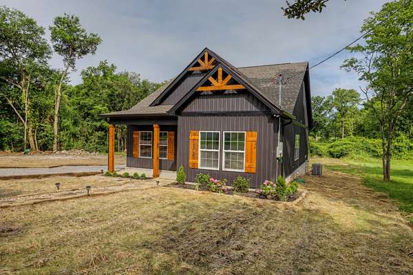 224 Hickory Ave, Lewisburg, TN 37091