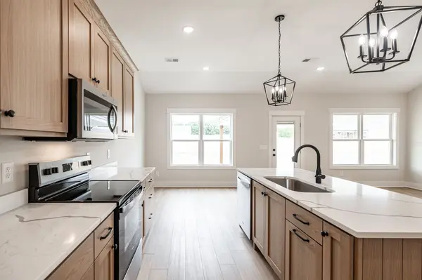 4180 Hereford Dr, Greenbrier, TN 37073