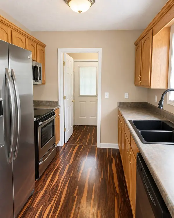 28 Hawthorne Dr, Manchester, TN 37355
