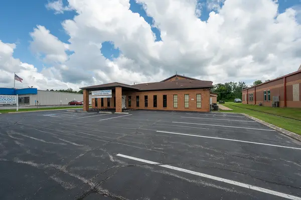 2114 N Jackson St, Tullahoma, TN 37388