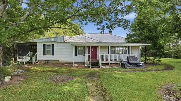 7334 Lynchburg Rd, Winchester, TN 37398