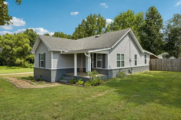 876 Prosser Rd, Leoma, TN 38468