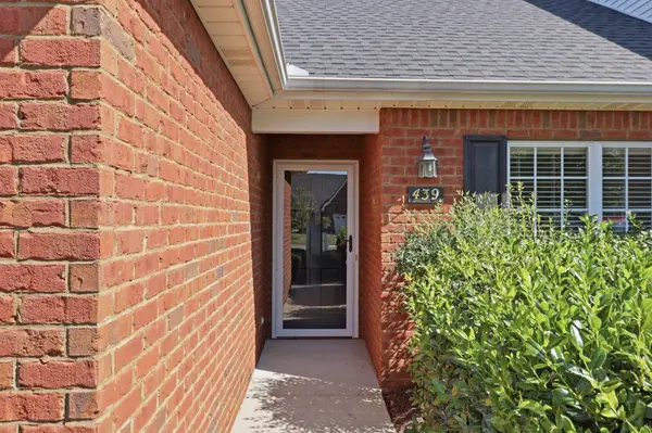 439 Golfview Ct, Murfreesboro, TN 37127
